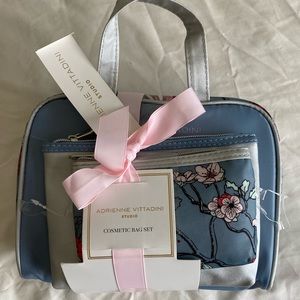 Adrienne vittadini- set of three cosmetic bag